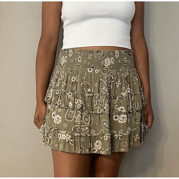 Aerie Paisley Print Smocked Tiered Ruffle Pull On Mini Skirt Size Medium - Picture 1 of 9
